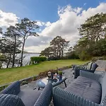 Villa Caragh House - Lakeside Escape And Sauna Killorglin