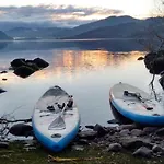 Villa Caragh House - Lakeside Escape And Sauna
