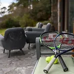Caragh House - Lakeside Escape And Sauna