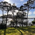 Caragh House - Lakeside Escape And Sauna Villa *