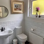 Villa Caragh House - Lakeside Escape And Sauna