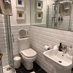Caragh House - Lakeside Escape And Sauna