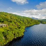 Villa Caragh House - Lakeside Escape And Sauna