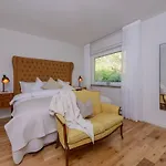 Villa Caragh House - Lakeside Escape And Sauna