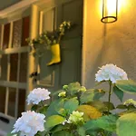 Villa Caragh House - Lakeside Escape And Sauna *