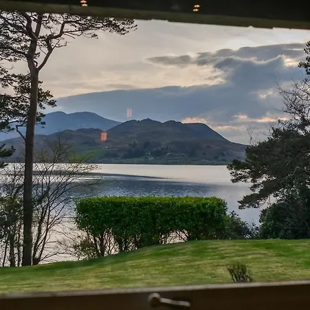 别墅 Caragh House - Lakefront Escape And Sauna *