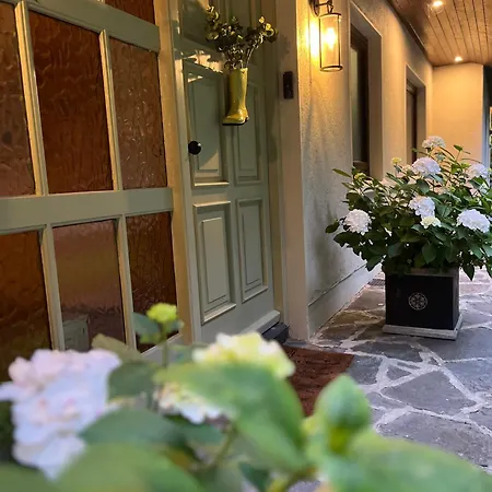 Caragh House - Lakeside Escape And Sauna Vila