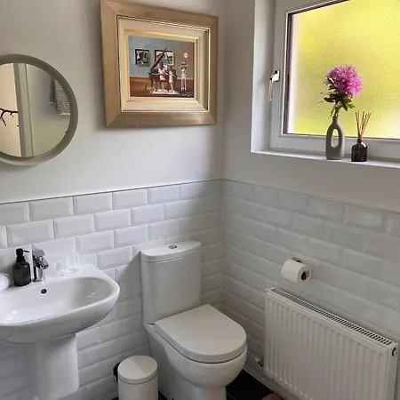 ヴィラ Caragh House - Lakeside Escape And Sauna