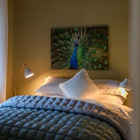 Caragh House - Lakeside Escape And Sauna キローグリン