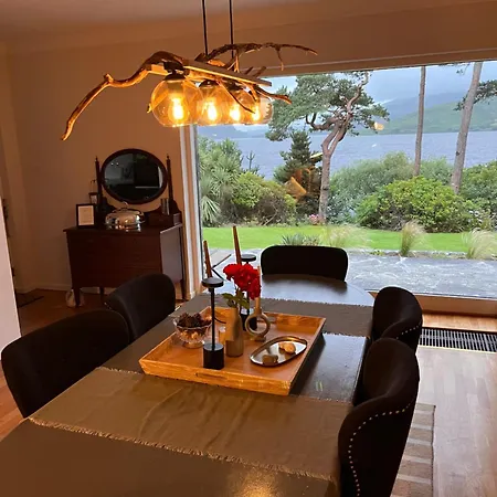 别墅 Caragh House - Lakefront Escape And Sauna 基洛格林