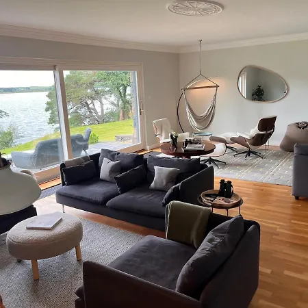 Caragh House - Lakefront Escape And Sauna 别墅