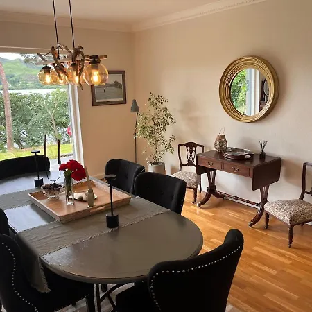 Caragh House - Lakefront Escape And Sauna * 基洛格林