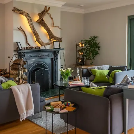 Caragh House - Lakeside Escape&sauna