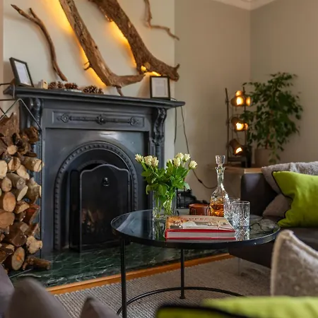 Caragh House - Lakeside Escape&sauna Villa *