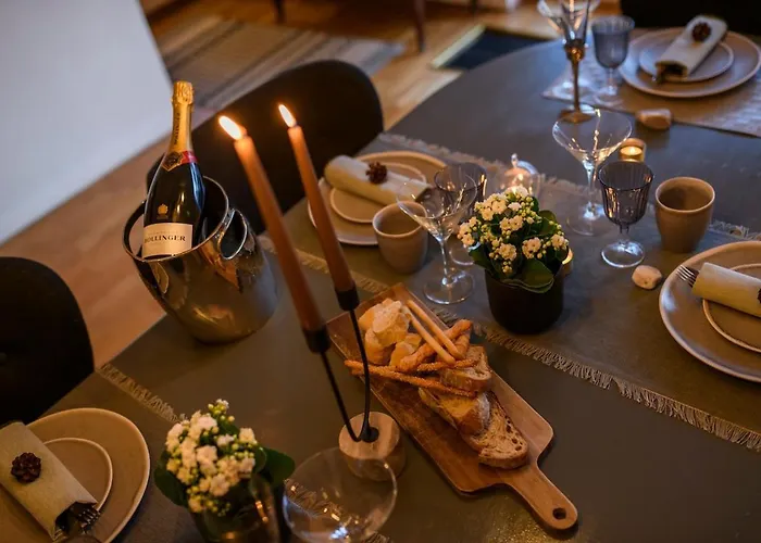 Villa Caragh House - Lakeside Escape And Sauna