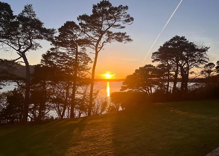 Villa Caragh House - Lakeside Escape And Sauna