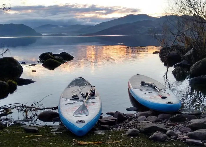 Villa Caragh House - Lakeside Escape And Sauna