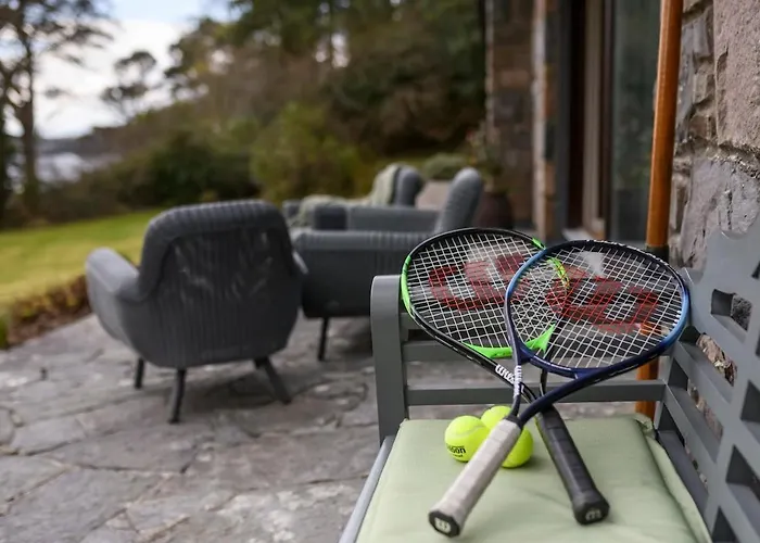 Caragh House - Lakeside Escape And Sauna