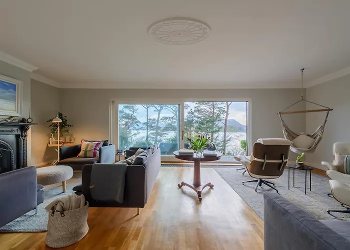 Caragh House - Lakeside Escape And Sauna Villa *