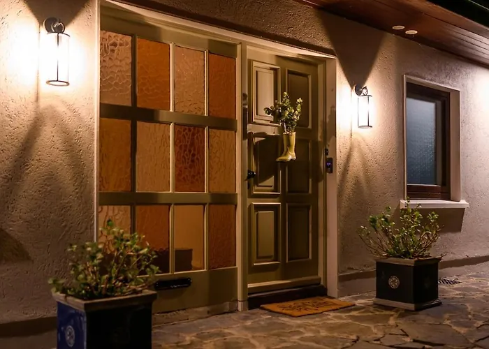 Caragh House - Lakeside Escape And Sauna