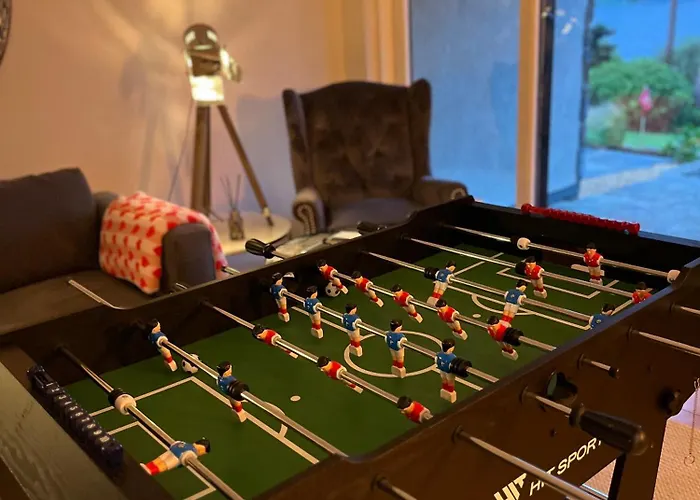 Caragh House - Lakeside Escape And Sauna *