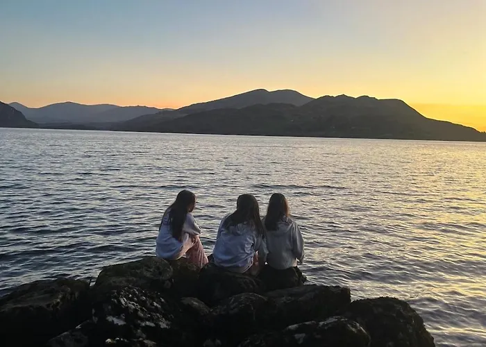 Villa Caragh House - Lakeside Escape And Sauna