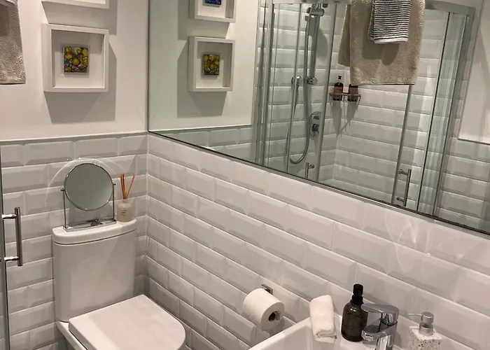 Caragh House - Lakeside Escape And Sauna Villa *